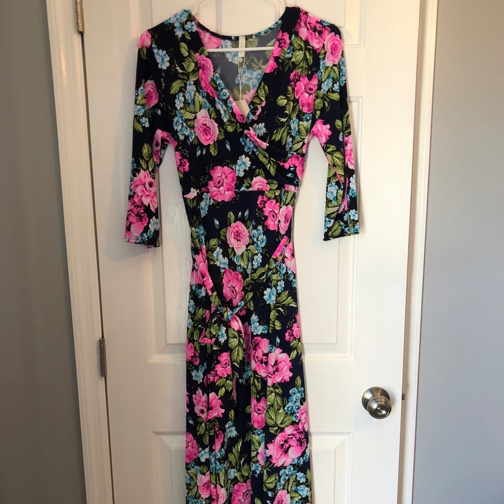 Mid sleeve maxi dress